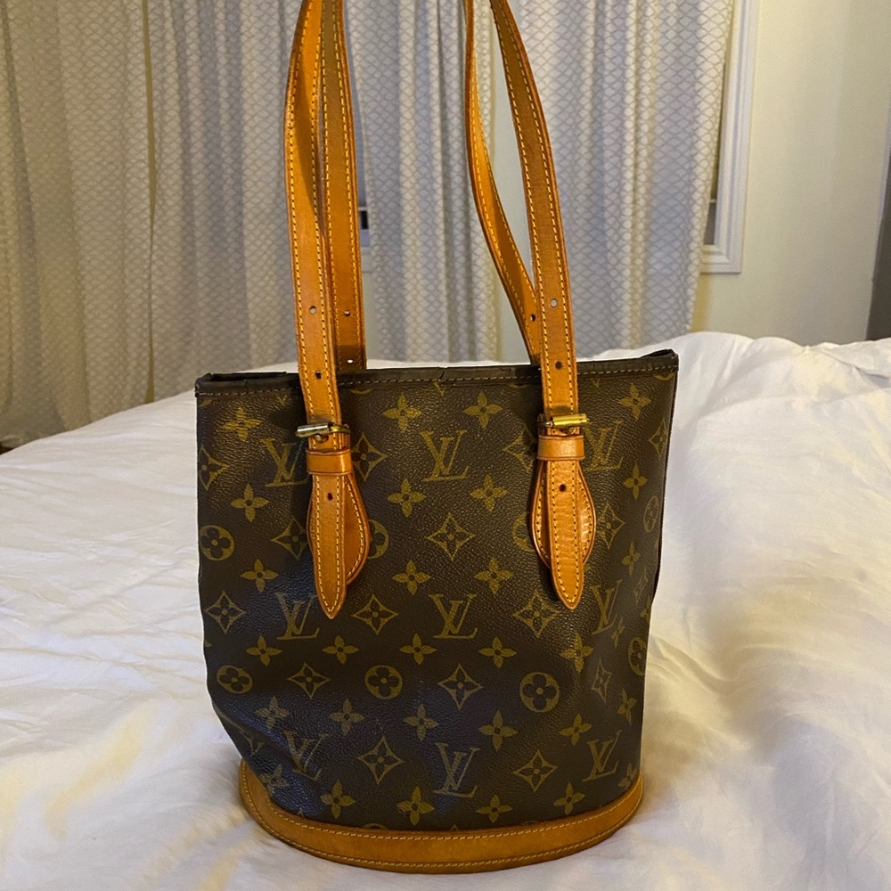 Vintage Louis Vuitton Petite Bucket Bag